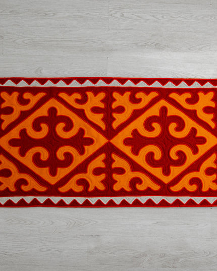Zhalyn – Handmade Organic Shyrdak Wool Felt Rug (erd and yellow)
