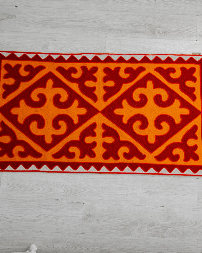 Zhalyn – Handmade Organic Shyrdak Wool Felt Rug (erd and yellow)