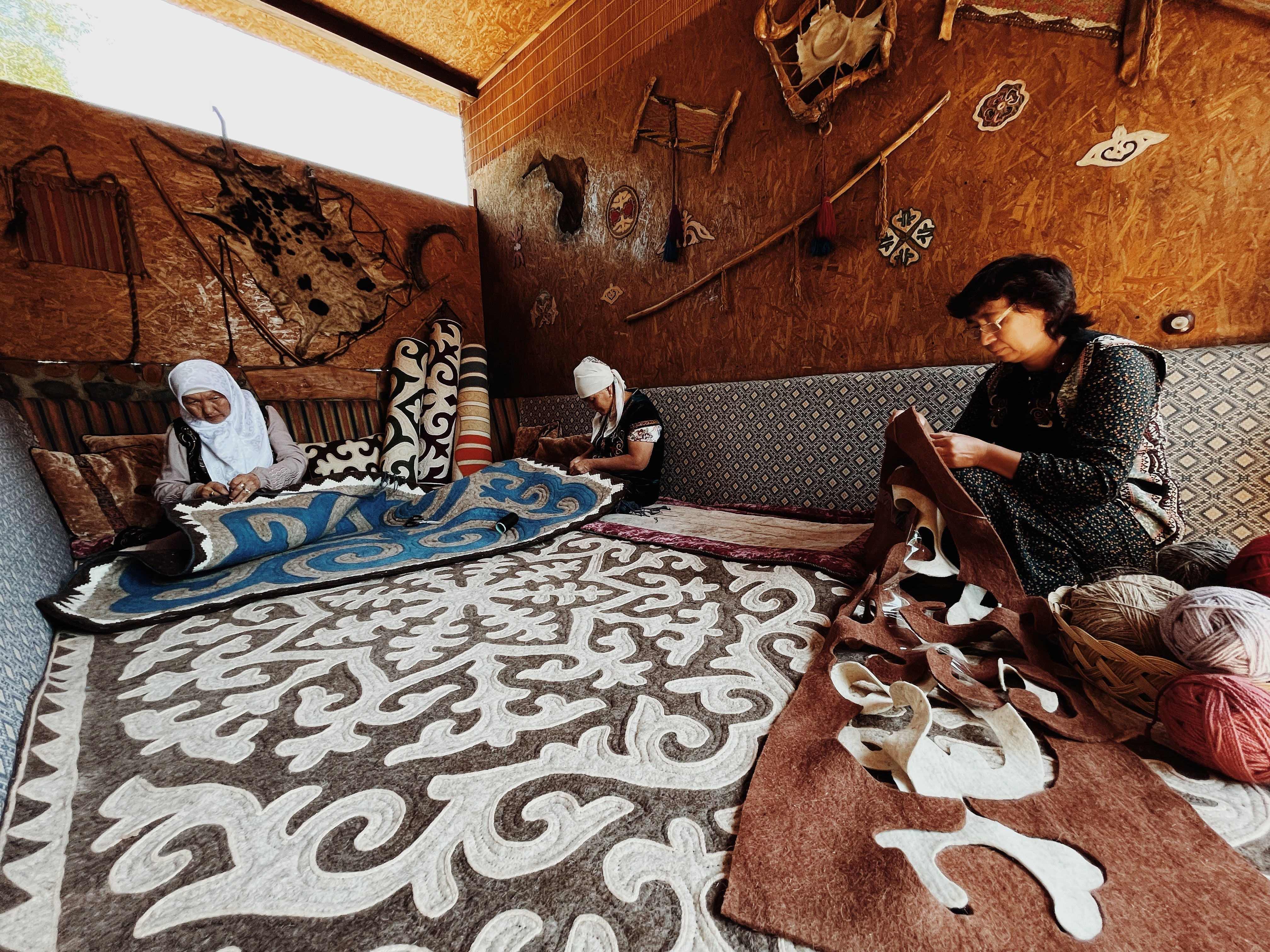 How Felt Rugs Are Made (+ Examples)