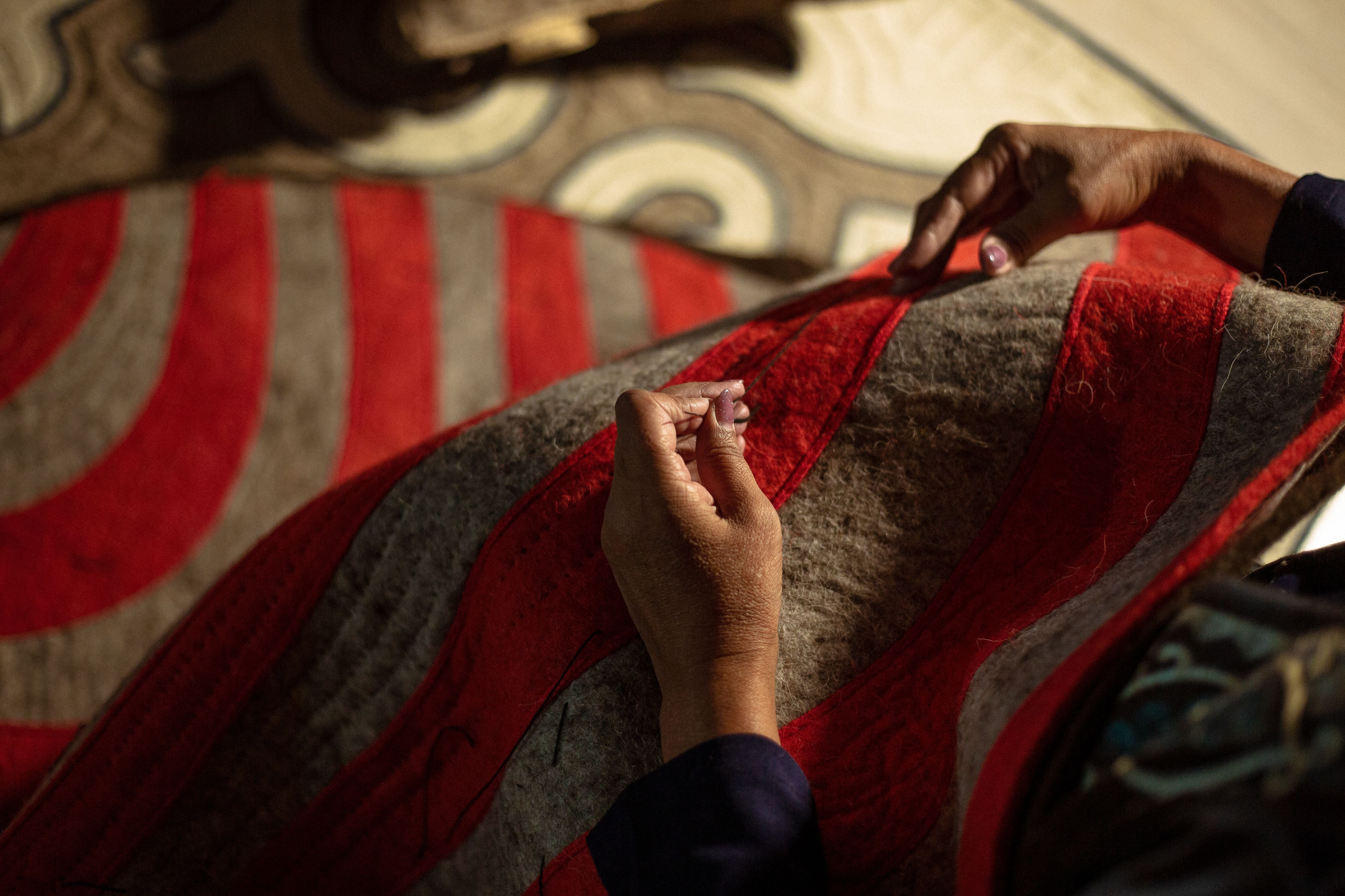 How Shyrdak Rugs Are Made – A Journey from Wool to Art