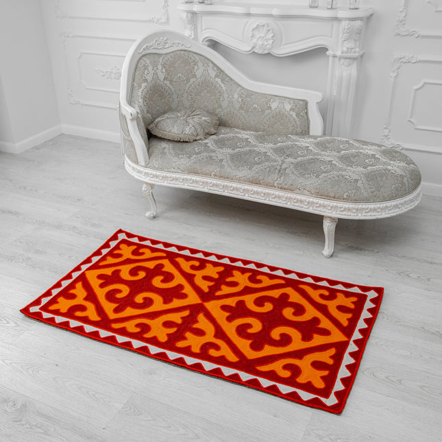 Zhalyn – Handmade Organic Shyrdak Wool Felt Rug (erd and yellow)