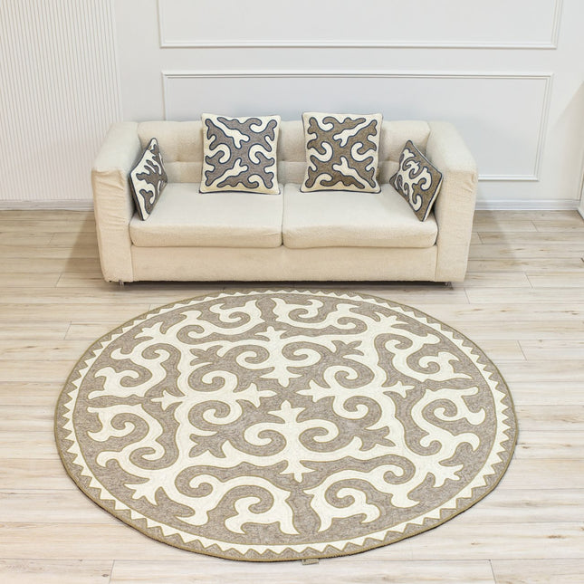 Alcha – Handmade Organic Shyrdak Wool Felt Rug (White and Beige)