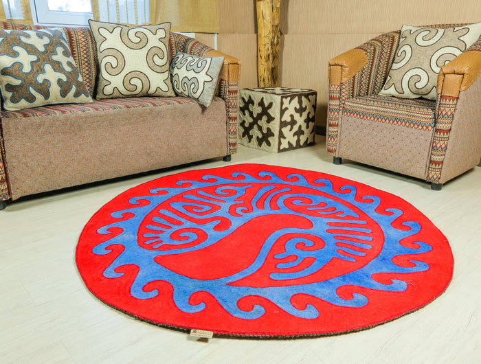 <h2>Handmade Woolen <br/>Felt Rugs & Accessories</h2>
