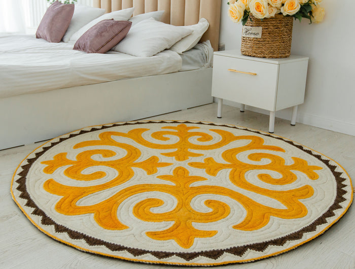 <h2>Handmade Woolen <br/>Felt Rugs & Accessories</h2>